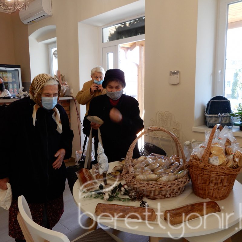 Megnyílt az Apáti Ízek Kereskedőház 57